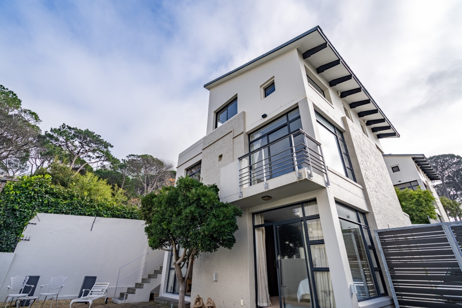 3 Bedroom Property for Sale in Oranjezicht Western Cape